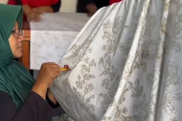 Tantangan dan Strategi Berbisnis Inklusif ala Founder Batik Organik
