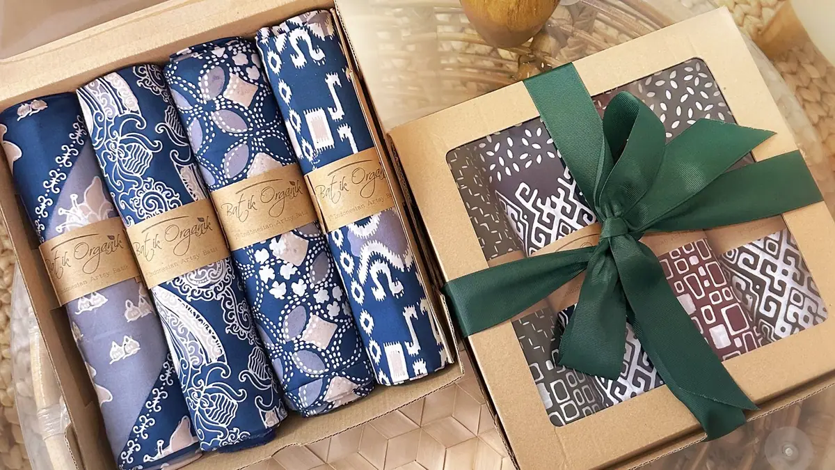 Blue Hampers